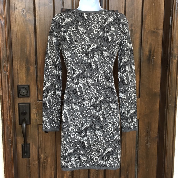 Willow & Clay Paisley Sweater Dress S - Picture 4 of 6